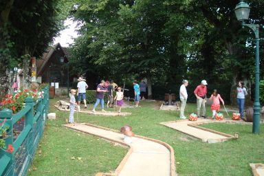 Mini-golf
