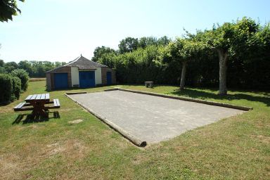 Terrains de pétanque et Lyonnaise